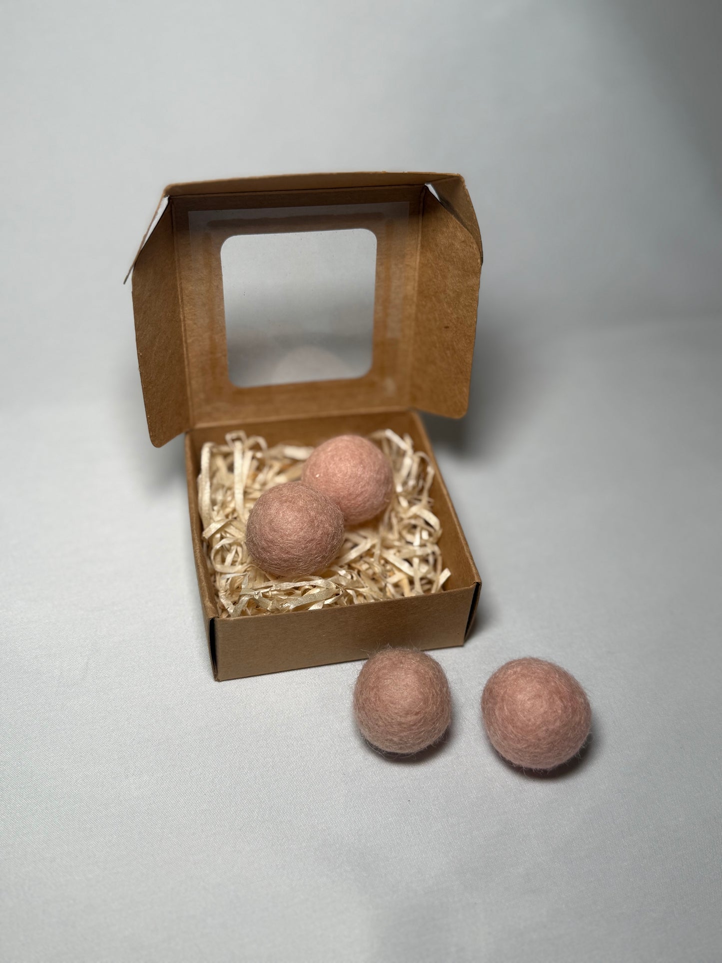 Silvervine Felt Balls Set