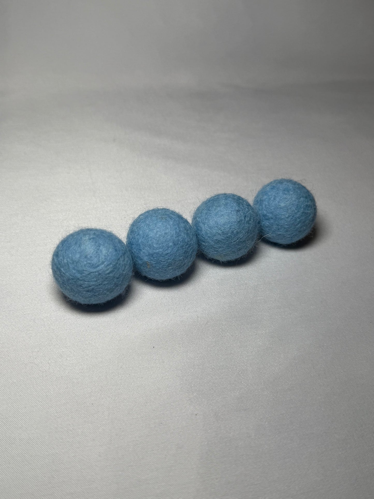 Silvervine Felt Balls Set