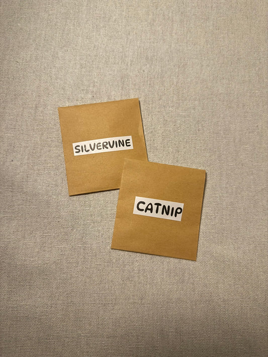 Cat Toy Top-Up Pouch with Catnip or Silvervine