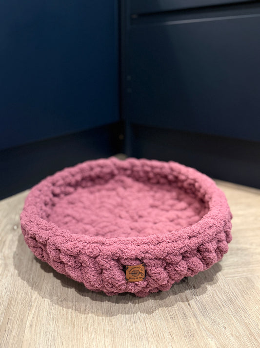Chunky Crochet Cat Bed
