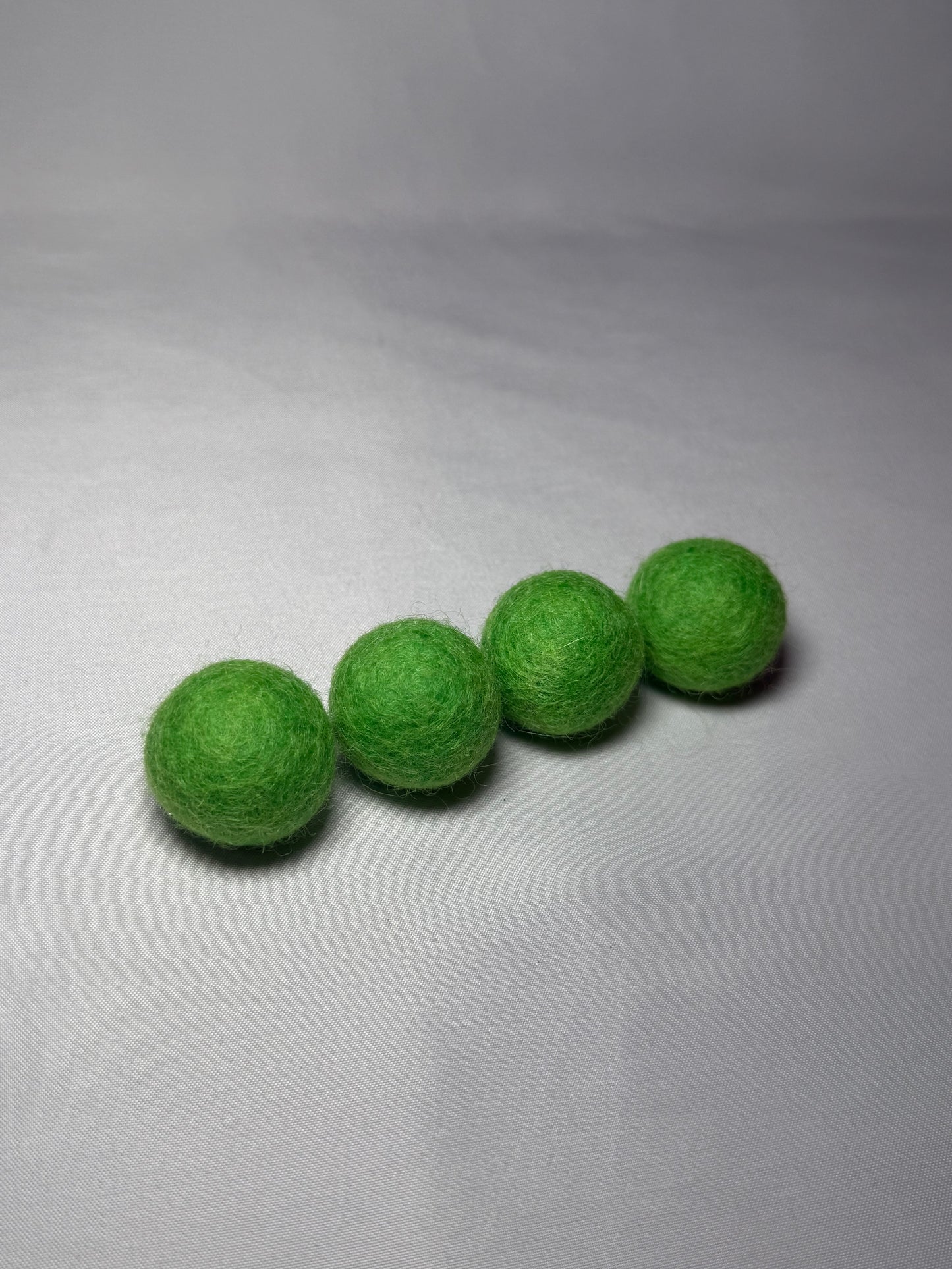 Silvervine Felt Balls Set