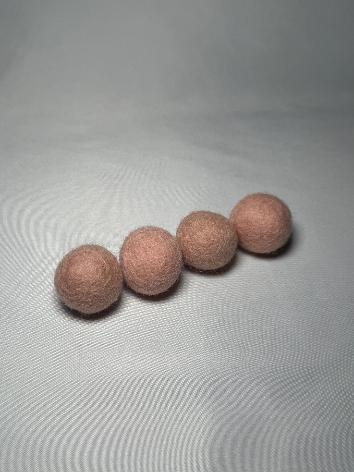 Silvervine Felt Balls Set