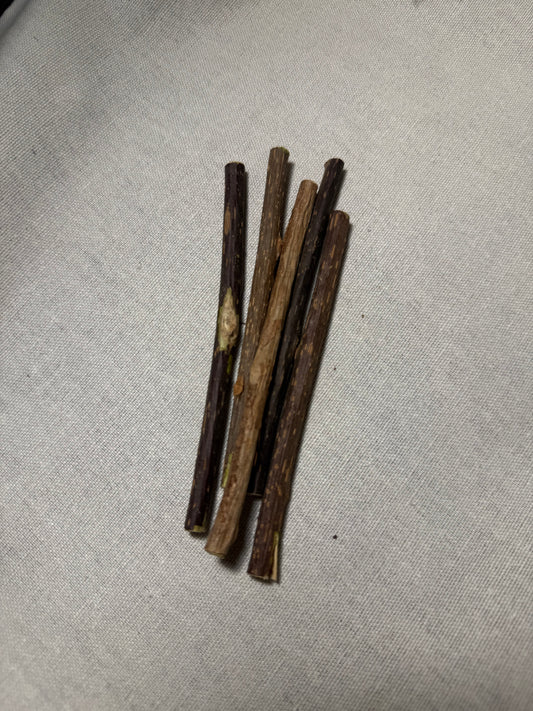 Silvervine stick