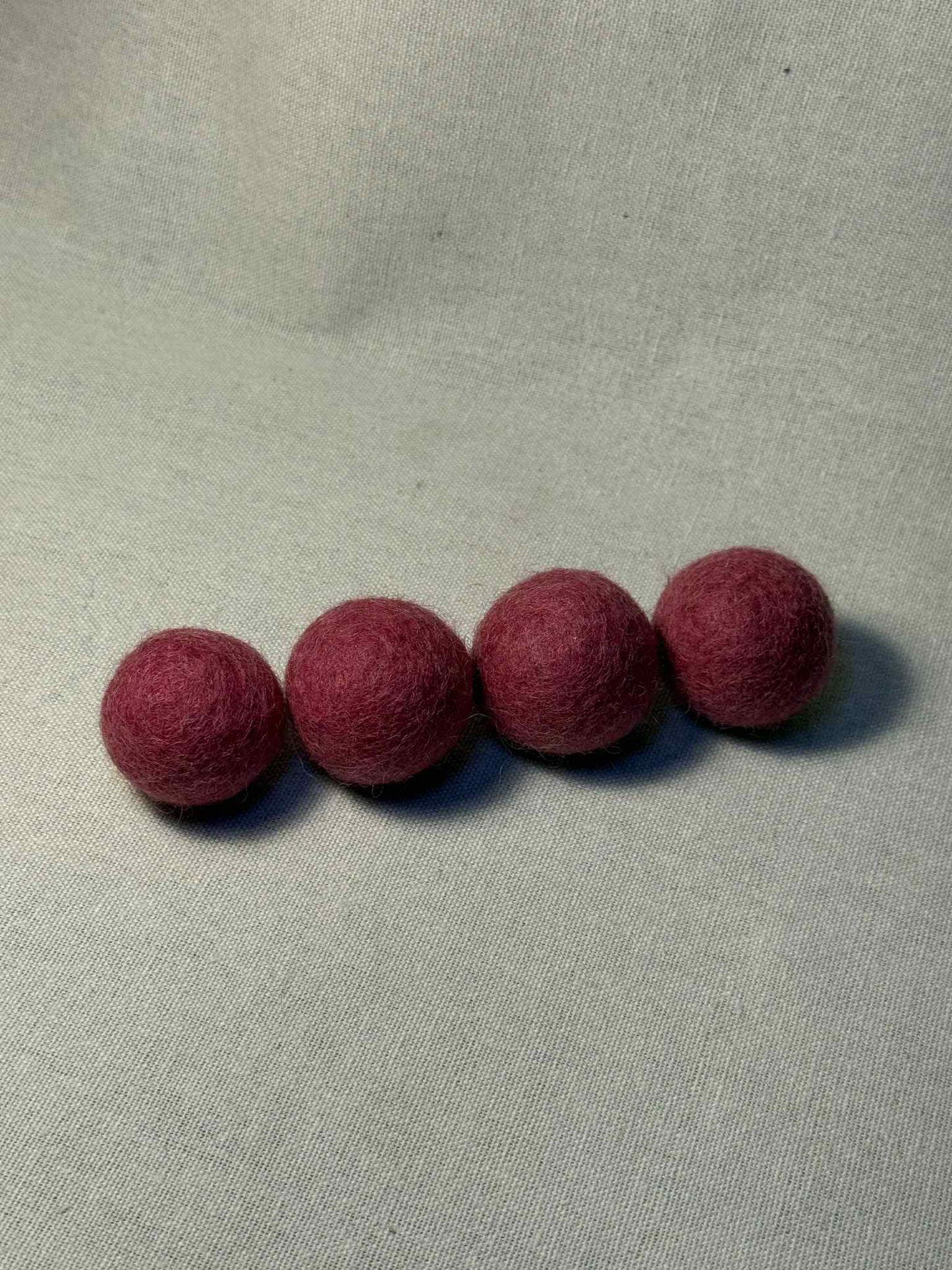 Silvervine Felt Balls Set