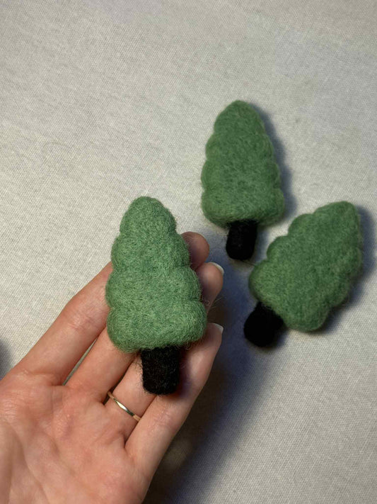 Felt Christmas Tree with Silvervine