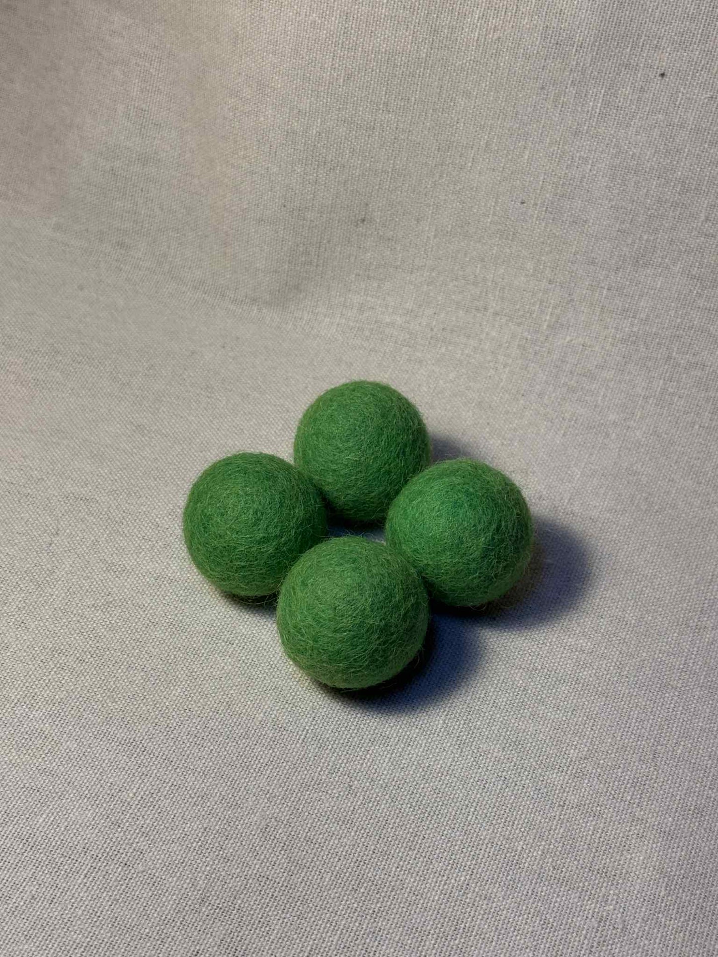 Silvervine Felt Balls Set